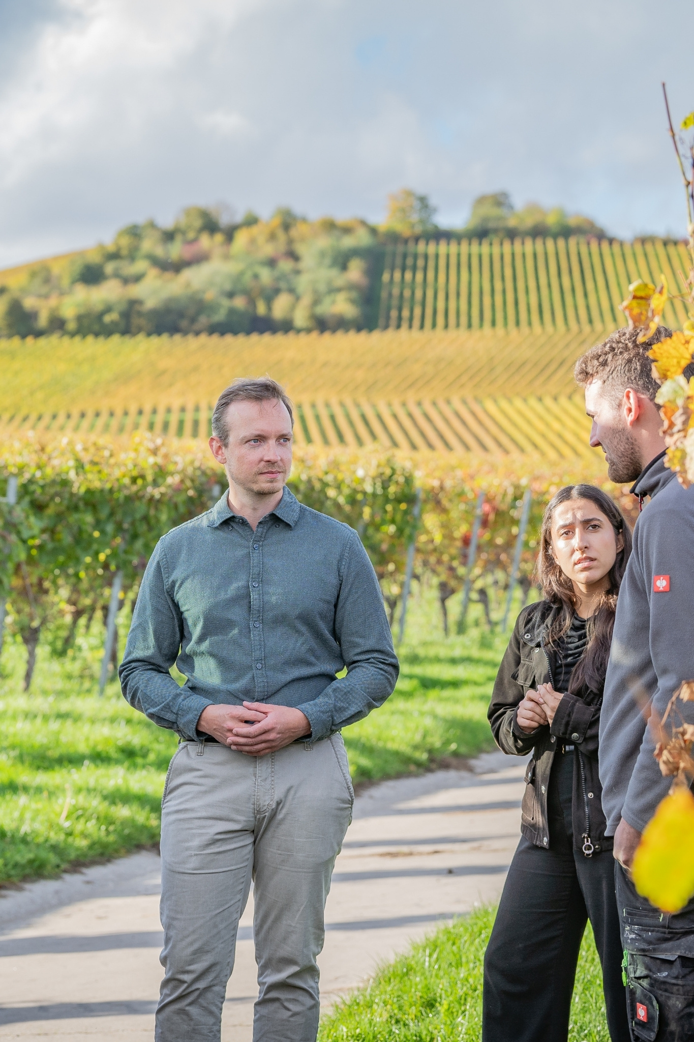 Landwirte und Winzer stehen mit dem Rücken zur Wand Landwirte und Winzer stehen mit dem Rücken zur Wand