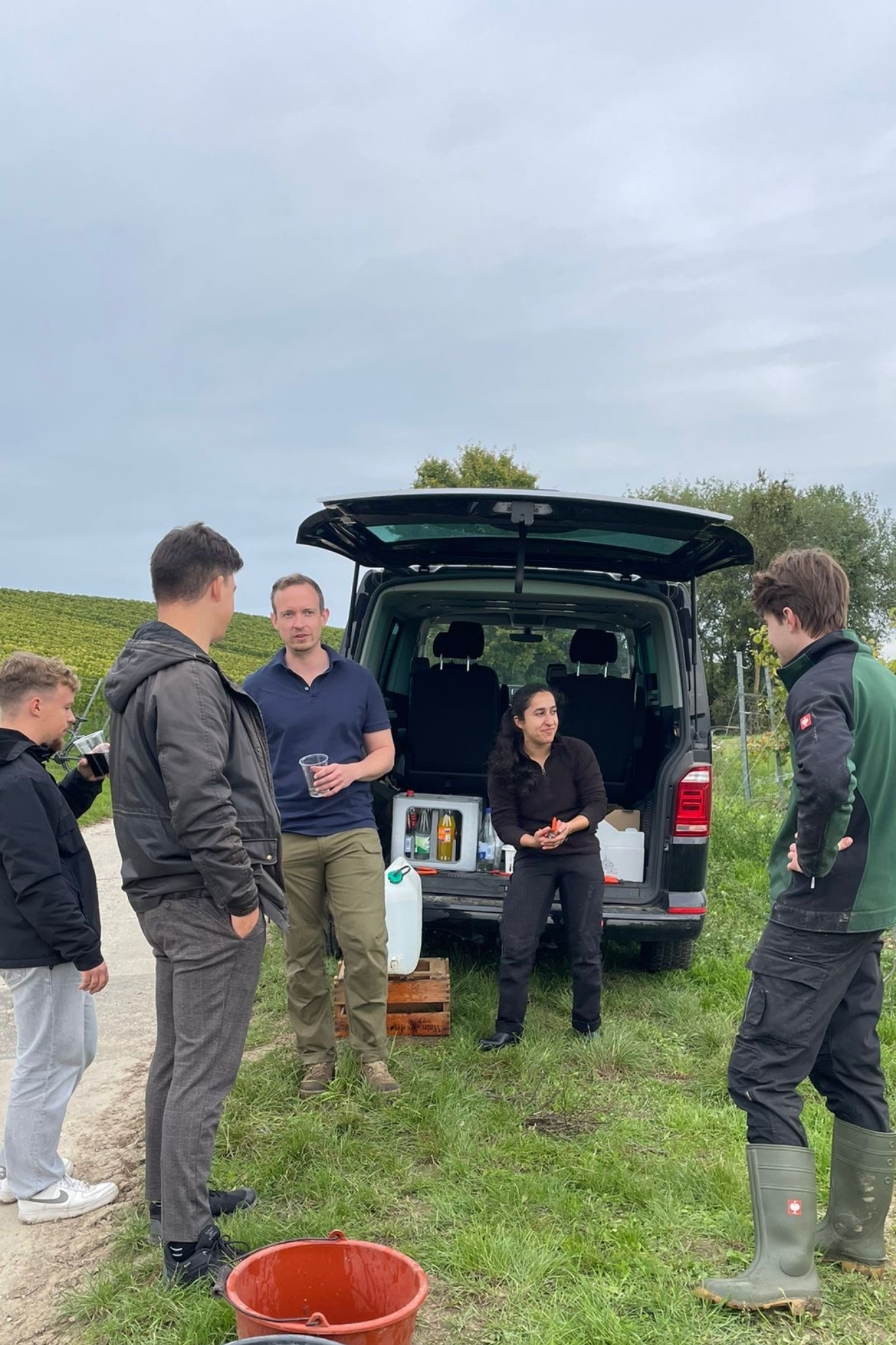 Gute Politik für die Menschen setzt voraus, dass man sich für sie interessiert. Gute Politik für die Menschen setzt voraus, dass man sich für sie interessiert.